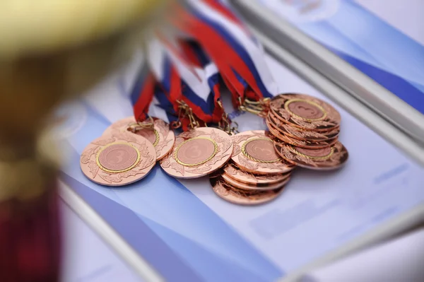 “一杯为品，二杯即是解渴的蠢物，三杯便是饮牛饮驴了”是谁说的？