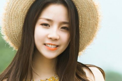 肚大眼明头儿小_胸前有对大砍刀_别看样子有点笨_捕杀害虫又灵巧《猜一动物》