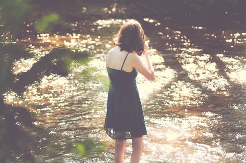 大使巧辩口悬河 《骊珠》