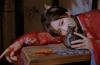 来往不逢人《猜一灯谜用语》