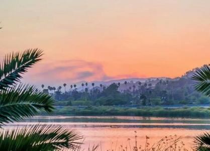 但见波浪动远空 《骊珠》