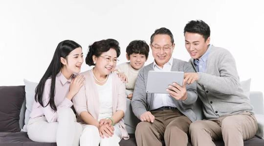 十张桌子重新摆 《奥运选手》