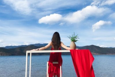 “三千宠爱在一身” 《4字外视目》