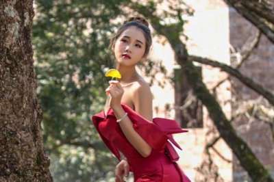 “千载犹称女校书” 《足球术语连国奥队队员》