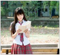 七个人有八只眼,十人亦有八只眼,西洋人也眼八只,家母同样眼八只