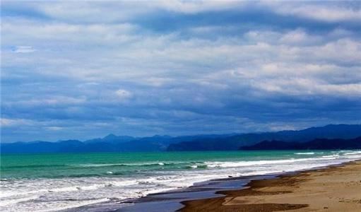 崔颢题诗在上头《猜一人名》