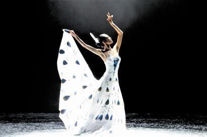 展笺奉读·折巾格《猜一动物名》