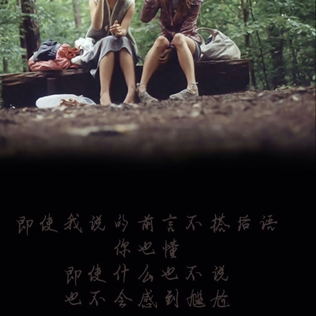 一条长弄堂,许多小天窗,人口对弄口,呜哩呜哩唱《打一个乐器》