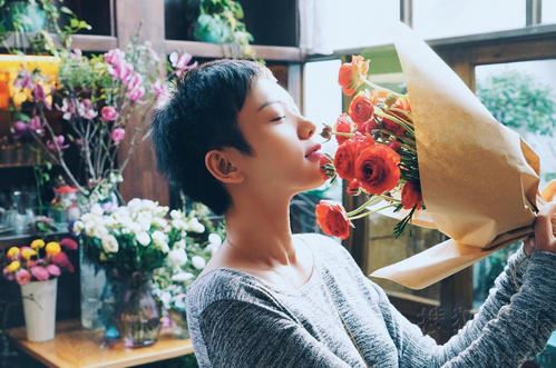 一轮顷刻上天衢 《股市用语》