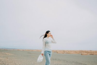 二士人也《猜一成语》