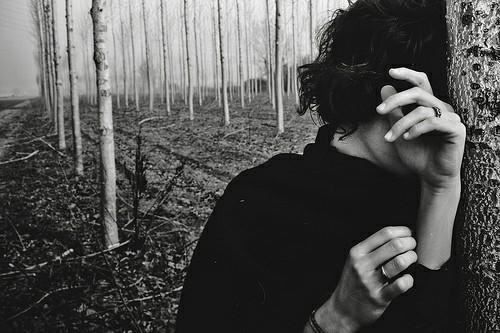 左有十八,右有十八,二四得八,一八得八《打一个字》