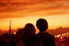 纺织工人聪明透_人人赞它是能手_自己独造一间房_四面不设门窗口《猜一动物》