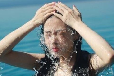 两心共惆怅《猜一数学词语》