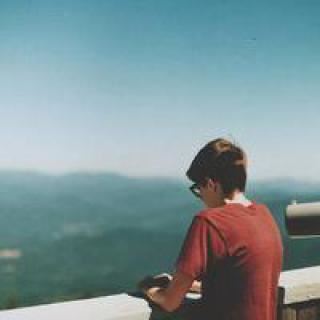 云雾蔽日《猜一中药名》