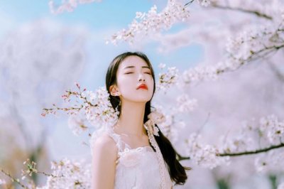 剧团四周展新容 《环保词语一》