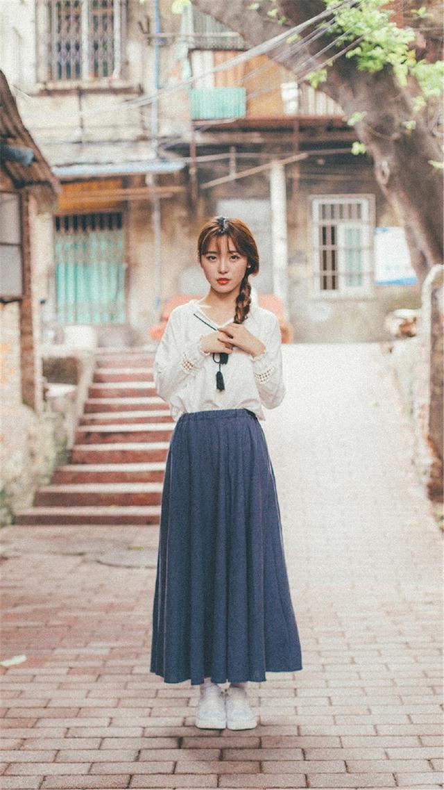 上厕所应懂得谦让 《打一成语》