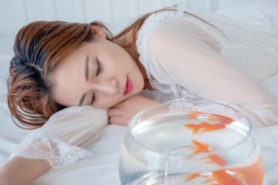 病来如山倒_病去如抽丝　《猜成语一》