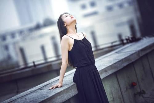 走路螃蟹样 《交通运输词语》