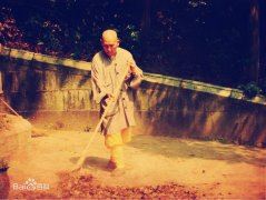 跟着老师练口形　卷帘格《猜学科》