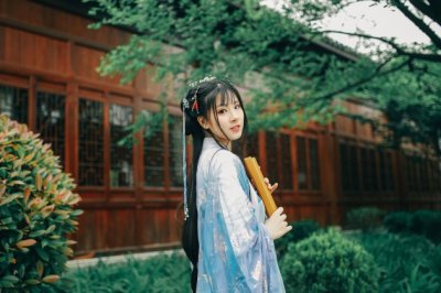 田忌赛驹头一步 《bbs用语》