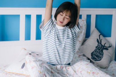 猜谜语题目:一江春水向东流《打一个中药名》