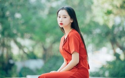 “单于夜遁逃” 《5字化妆品广告词一句》