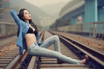 万紫千红斗芳菲《猜一灯谜用语》