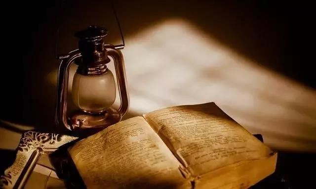 共树雄心计可成_春秋纷争终为秦《猜一人名》