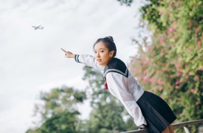 旅游要按合同走 《电力词语》