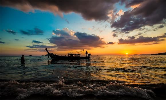 天上孤星长月_东方相互映照 《十一画单字》