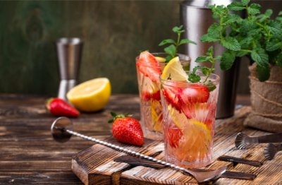 猜谜语题目:十二生肖,首尾相连《打一个字》