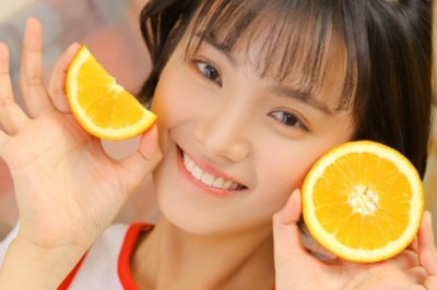 "尽是沙中浪底来" 《聊目》
