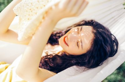 冰水冲糖慢慢溶《猜一字谜》