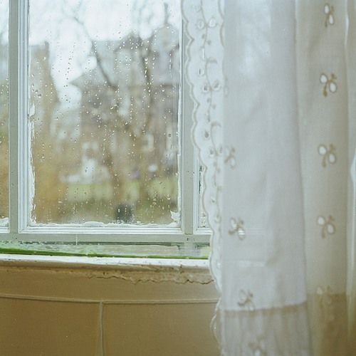 猜谜语题目:车上有只老虎《打一个字》