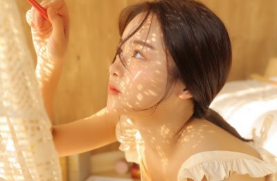 兄弟七八千_住在屋檐边-日日做浆卖_浆汁更值钱《猜一动物》