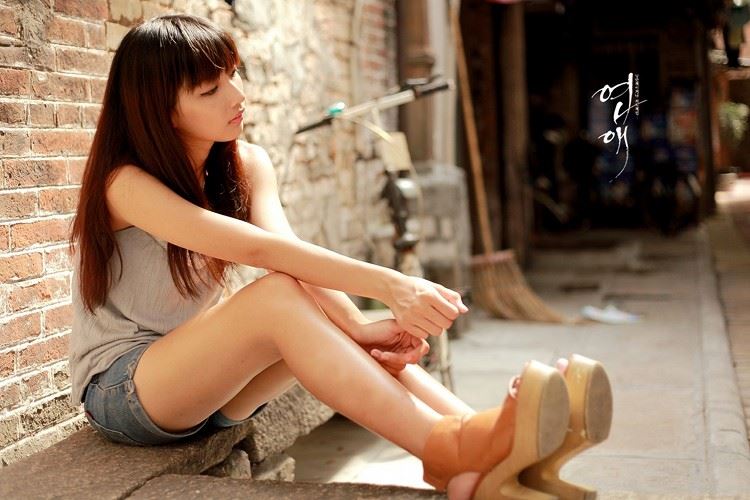 沙漠一只船_船上载大山-远看像笔架_近看一身毡《猜一动物》