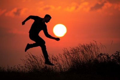 何须定约通某媾《猜一人名》