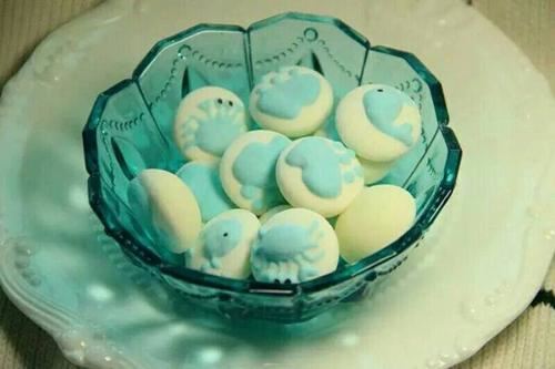 "谜眼"已悟到就紧盯不放　《猜成语一》