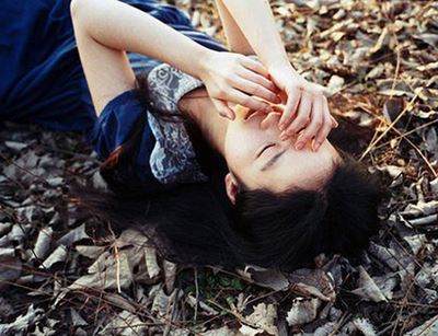 开“大奔”、逐“绝色”、会“要员”《市招》