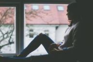 猜谜语题目:多一半《打一个字》