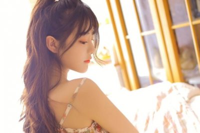 变心喑然离去了　《猜影视明星一》