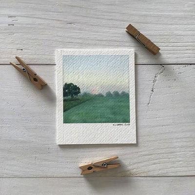 眼睛圆溜溜,贼头又贼脑,一头钻进洞,猫叫不出来《打一个动物》