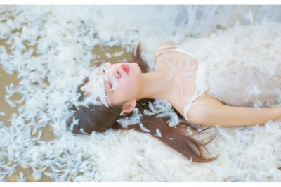 虎牢关前鏖战急 《打一成语》