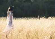 看来都是矮平房 《京剧演员》