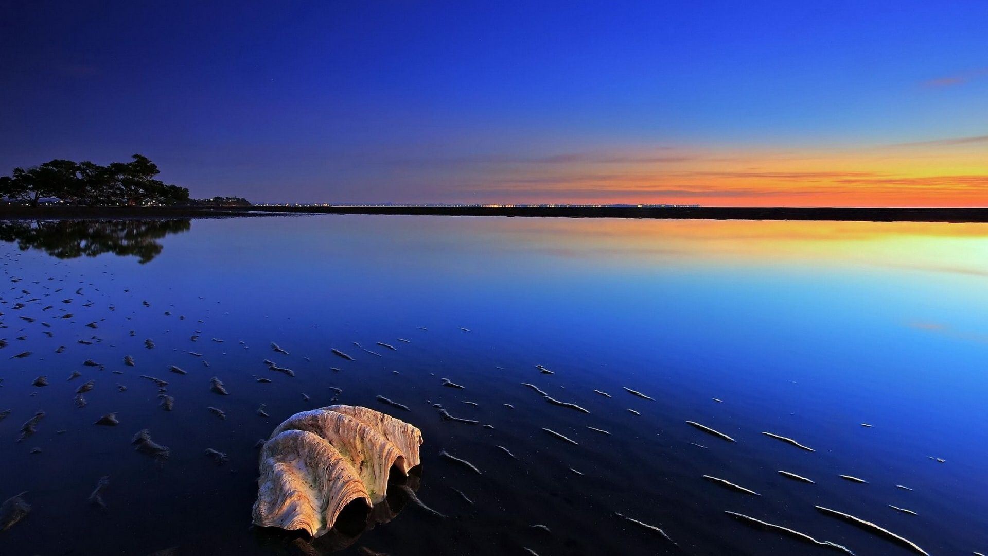 费尽口水_才肯动手　《猜四字常言》