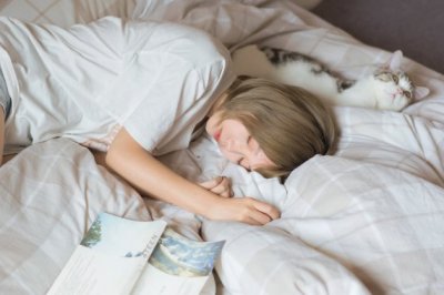 寸金难买寸光阴《猜一人名》