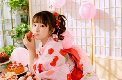 猜谜语题目:万朵葵花向阳天《打一个植物学词》