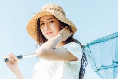 传笺为欢花休少_人不知名就菊来 《七唐一句_卷帘》