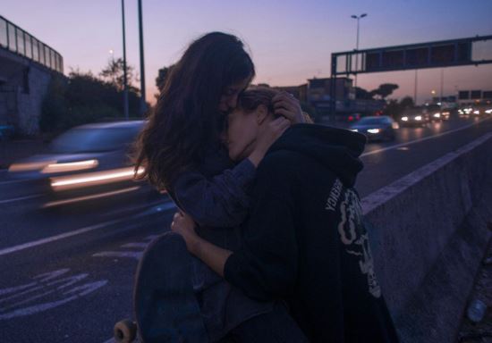 有个矮将军_身上挂满刀_刀鞘外长毛_里面藏宝宝-《猜一植物》