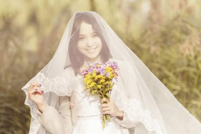 妻子但饮低档酒 《《名贤集》句》